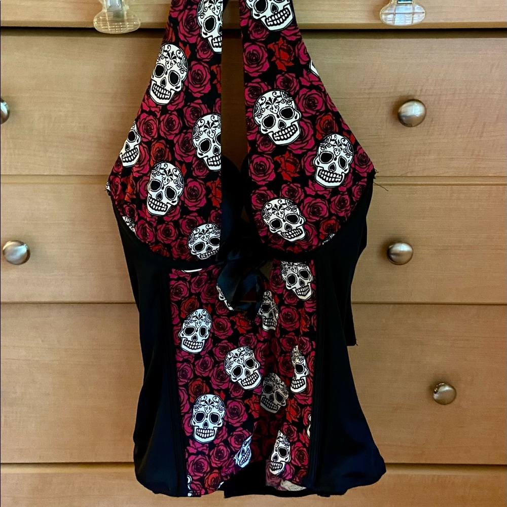 Lovesick Corset Push-Up Skull & Roses top